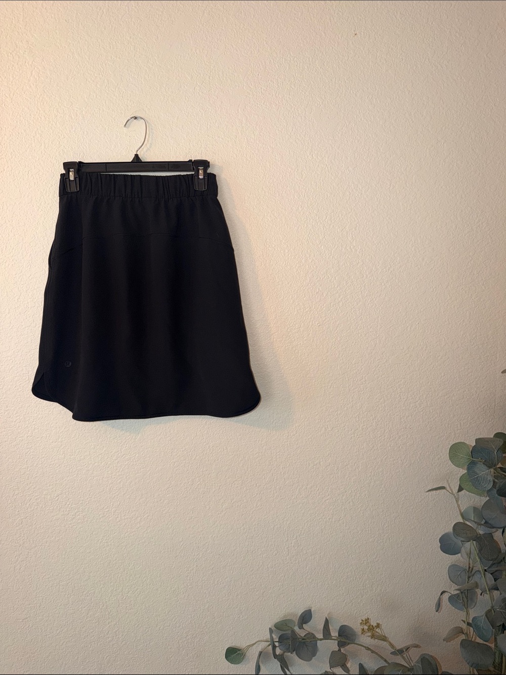 Lululemon on the fly skirt 21" - Picture 2 of 3